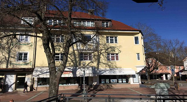 BW1911_Geschaeftshaus_Ansicht2-3