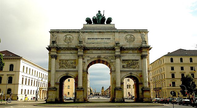 MU1519_MFH_Muenchen_Ansicht1-1.jpg